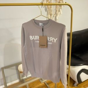New Burberry sweater with tag 🏷️